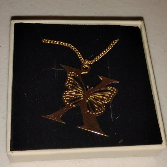 Gold tone necklace with‎ butterfly - Picture 1 of 2
